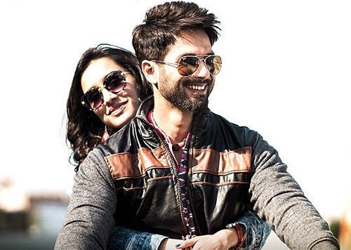Batti Gul Meter Chalu Movie Review