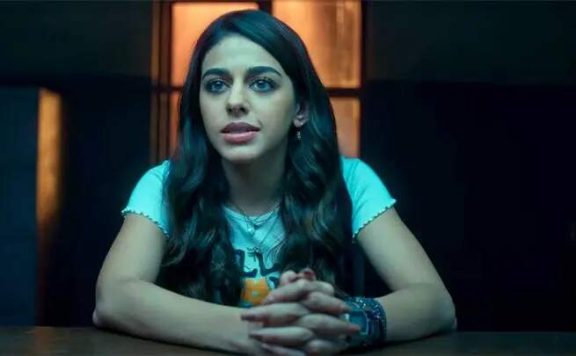 U Turn Movie Review